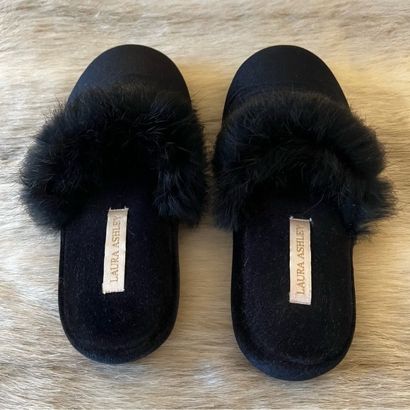 Vintage LAURA ASHLEY Black Velveteen Furry Slippers Bedroom House Shoes S 5/6 - Picture 5 of 8